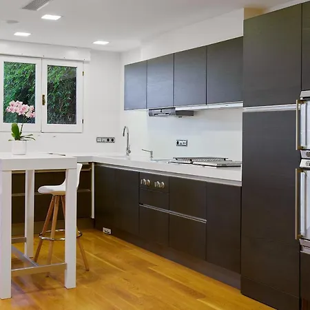 Ondarreta - Singular Y Exclusivo * 圣塞瓦斯蒂安