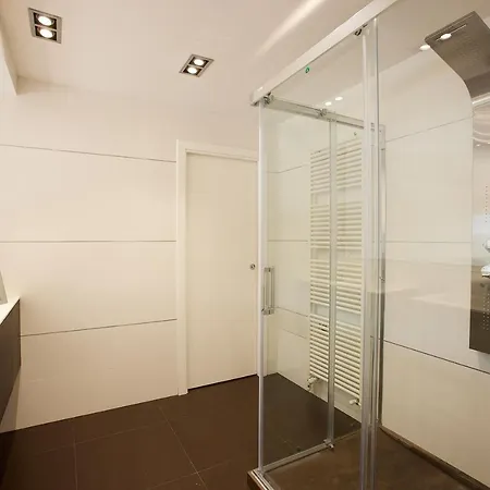 Ondarreta - Singular Y Exclusivo 圣塞瓦斯蒂安